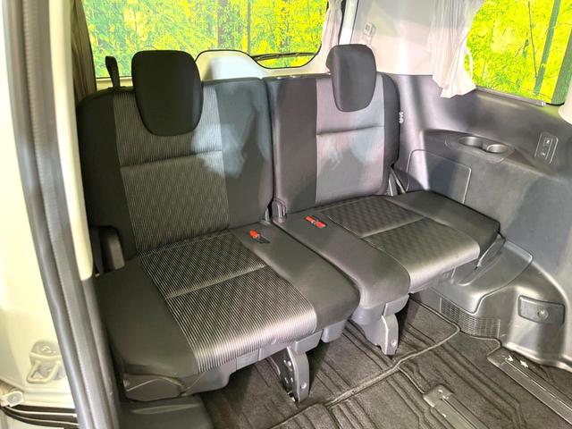 セレナ ｅ－パワー　ハイウェイスターＶ　両側電動　後席モニター　純正１０型ナビ　全周囲カメラ　プロパイロット　デジタルミラー　リアオートエアコン　ＥＴＣ　ドラレコ　オートエアコン　オートライト　電子パーキング　ＬＥＤヘッド（10枚目）