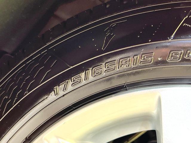 アクア G 純正SDナビ バックカメラ 衝突被害軽減システム 禁煙車 コーナーセンサー スマートキー LEDヘッド ビルトインETC オートハイビーム オートライト オートエアコン 純正15インチアルミ(26枚目)