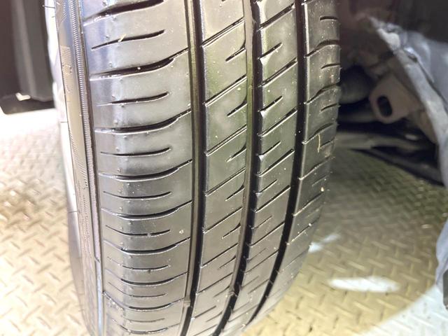 アクア G 純正SDナビ バックカメラ 衝突被害軽減システム 禁煙車 コーナーセンサー スマートキー LEDヘッド ビルトインETC オートハイビーム オートライト オートエアコン 純正15インチアルミ(28枚目)