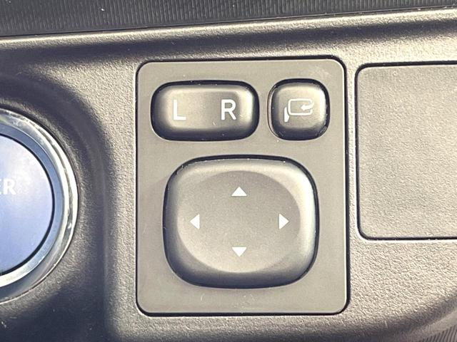 アクア G 純正SDナビ バックカメラ 衝突被害軽減システム 禁煙車 コーナーセンサー スマートキー LEDヘッド ビルトインETC オートハイビーム オートライト オートエアコン 純正15インチアルミ(57枚目)