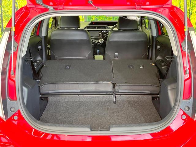 アクア Ｇブラックソフトレザーセレクション　純正ナビ　衝突軽減　バックカメラ　ＥＴＣ　スマートキー　ドラレコ　シートヒーター　ＬＥＤヘッドライト　オートライト　オートエアコン　クルーズコントロール　　衝突安全ボディ（10枚目）