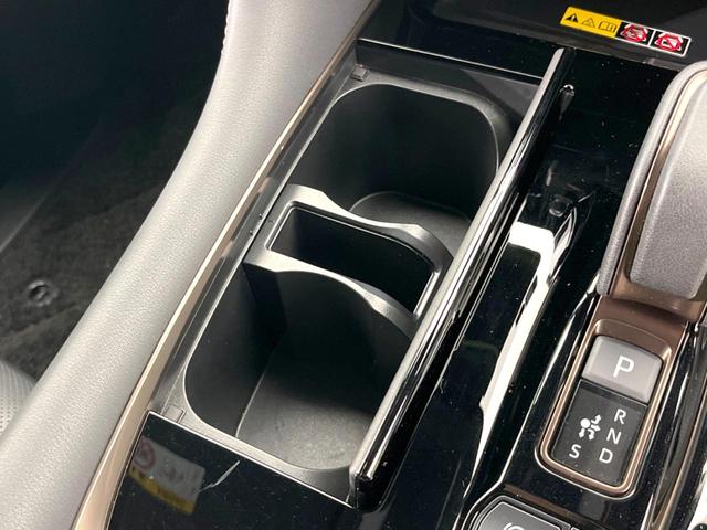 アルファードハイブリッド Z ガラスルーフ 両側電動ドア 後席モニター 純正14型ディスプレイオーディオ 全周囲カメラ 衝突軽減 100V電源 レーダークルーズ 電動リアゲート レザーシート 前席シートエアコン リアシートエアコン(53枚目)