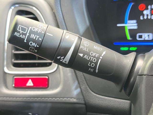 ヴェゼル ハイブリッドZ 純正8型ナビ バックカメラ 禁煙車 レザーシート ドラレコ スマートキー LEDヘッド ETC クルコン オートライト デュアルエアコン 純正17インチアルミ Bluetooth CD DVD再生(55枚目)