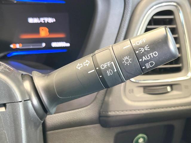 ヴェゼル ハイブリッドZ 純正8型ナビ バックカメラ 禁煙車 レザーシート ドラレコ スマートキー LEDヘッド ETC クルコン オートライト デュアルエアコン 純正17インチアルミ Bluetooth CD DVD再生(56枚目)