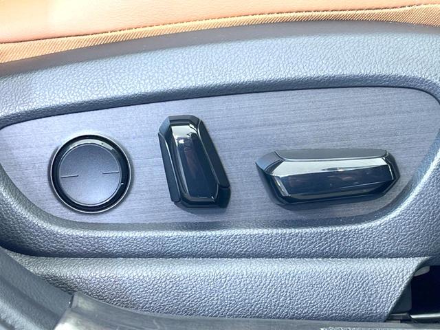 UX UX250h バージョンC 純正10型ナビ 全周囲カメラ 衝突軽減 レーダークルーズ 禁煙車 ドラレコ コーナーセンサー スマートキー 三眼LED ETC2.0 オートハイビーム 車線逸脱警報 オートライト デュアルエアコン(26枚目)