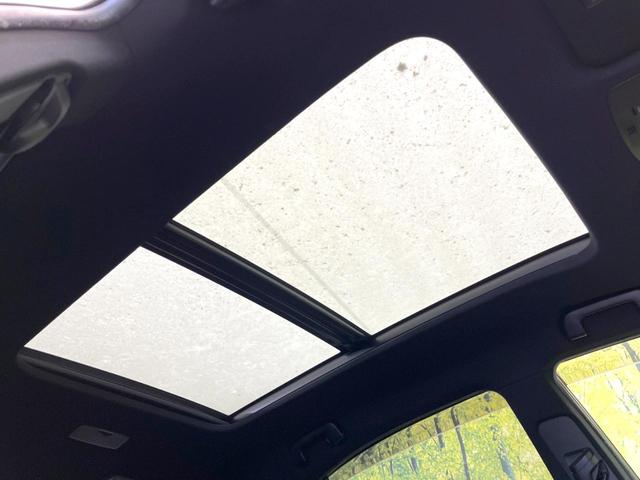 ハリアー エレガンス　サンルーフ　モデリスタエアロ　バックカメラ　メーカーＪＢＬナビ　禁煙車　ハーフレザーシート　パワーシート　コーナーセンサー　ＬＥＤヘッド　ＥＴＣ　オートライト　デュアルエアコン　純正１８インチアルミ（3枚目）