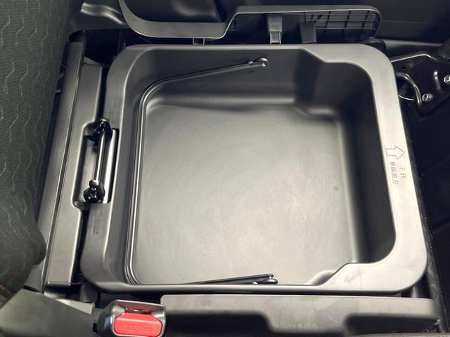 スペーシアギア ハイブリッドＸＺ　届出済未使用車　純正９型ナビ　両側電動ドア　全周囲カメラ　衝突軽減　レーダークルーズ　コーナーセンサー　スマートキー　ＬＥＤヘッド　ルーフレール　オートハイビーム　オートライト　オートエアコン（49枚目）