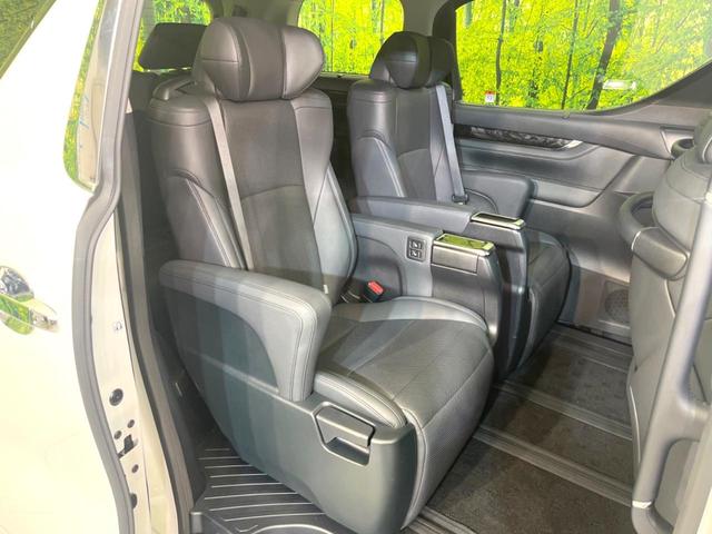 アルファード 2.5S Cパッケージ サンルーフ フルエアロ 両側電動ドア 純正9インチナビ バックカメラ 衝突被害軽減システム 100V電源 レーダークルーズ 禁煙車 電動リアゲート ハーフレザーシート 前席シートエアコン ドラレコ(9枚目)