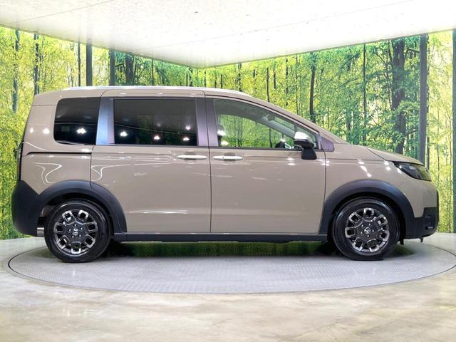 フリード e:HEVクロスター 登録済未使用車 両側電動ドア バックカメラ 衝突被害軽減システム レーダークルーズ ハーフレザーシート コーナーセンサー スマートキー LEDヘッド ルーフレール 車線逸脱警報 オートライト(25枚目)