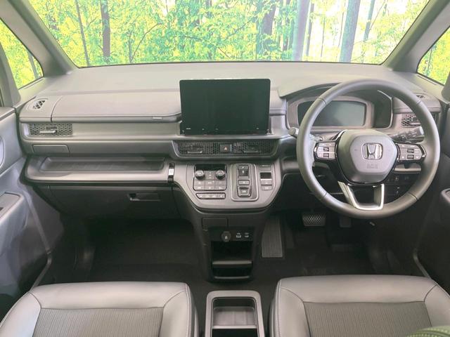 ステップワゴン e:HEVスパーダ 登録済未使用車 両側電動ドア 純正SDナビ 衝突被害軽減システム レーダークルーズ バックカメラ 電動リアゲート ハーフレザーシート コーナーセンサー LEDヘッド 車線逸脱警報 スマートキー(2枚目)