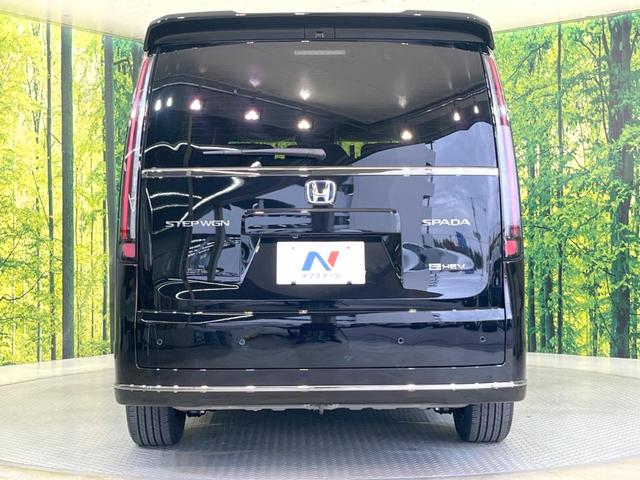 ステップワゴン e:HEVスパーダ 登録済未使用車 両側電動ドア 純正SDナビ 衝突被害軽減システム レーダークルーズ バックカメラ 電動リアゲート ハーフレザーシート コーナーセンサー LEDヘッド 車線逸脱警報 スマートキー(16枚目)