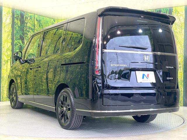 ステップワゴン e:HEVスパーダ 登録済未使用車 両側電動ドア 純正SDナビ 衝突被害軽減システム レーダークルーズ バックカメラ 電動リアゲート ハーフレザーシート コーナーセンサー LEDヘッド 車線逸脱警報 スマートキー(18枚目)