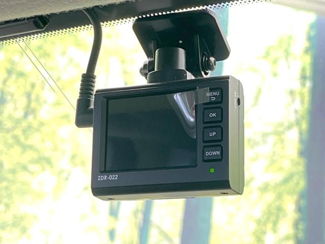 ノート Ｘ　ＳＤナビ　バックカメラ　衝突被害軽減システム　禁煙車　ドラレコ　コーナーセンサー　スマートキー　ＥＴＣ　車線逸脱警報　オートライト　ＣＤ　地デジ（6枚目）