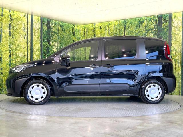 シエンタ ハイブリッドＸ　登録済未使用車　電動スライドドア　衝突被害軽減システム　レーダークルーズ　コーナーセンサー　スマートキー　ＬＥＤヘッド　オートハイビーム　オートライト　オートエアコン（24枚目）