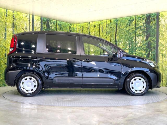 シエンタ ハイブリッドＸ　登録済未使用車　電動スライドドア　衝突被害軽減システム　レーダークルーズ　コーナーセンサー　スマートキー　ＬＥＤヘッド　オートハイビーム　オートライト　オートエアコン（26枚目）