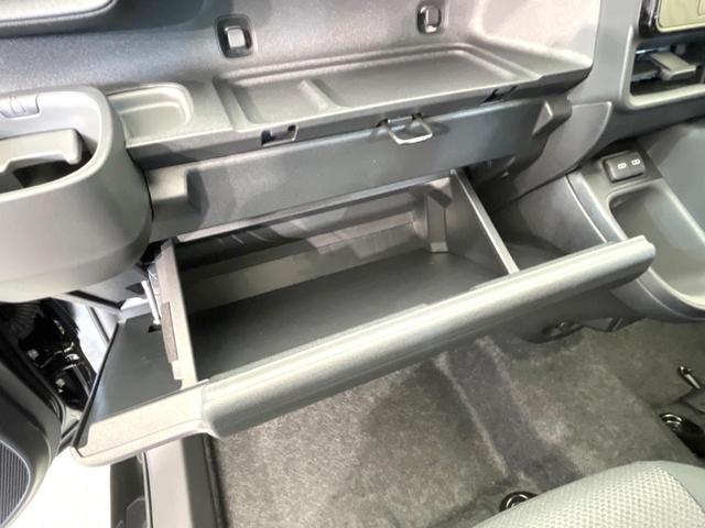 シエンタ ハイブリッドＸ　登録済未使用車　電動スライドドア　衝突被害軽減システム　レーダークルーズ　コーナーセンサー　スマートキー　ＬＥＤヘッド　オートハイビーム　オートライト　オートエアコン（36枚目）