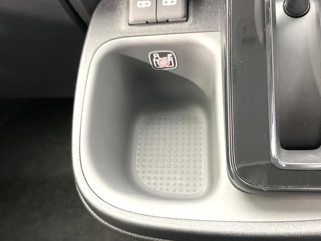 シエンタ ハイブリッドＸ　登録済未使用車　電動スライドドア　衝突被害軽減システム　レーダークルーズ　コーナーセンサー　スマートキー　ＬＥＤヘッド　オートハイビーム　オートライト　オートエアコン（49枚目）