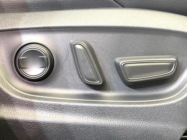 カローラクロス ハイブリッド Z パノラマルーフ 全周囲カメラ 10型ナビ付DA 衝突軽減 禁煙車 電動リアゲート ドラレコ コーナーセンサー LEDヘッド オートハイビーム オートライト デュアルエアコン Bluetooth(33枚目)