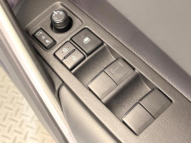 カローラクロス ハイブリッド Z パノラマルーフ 全周囲カメラ 10型ナビ付DA 衝突軽減 禁煙車 電動リアゲート ドラレコ コーナーセンサー LEDヘッド オートハイビーム オートライト デュアルエアコン Bluetooth(45枚目)