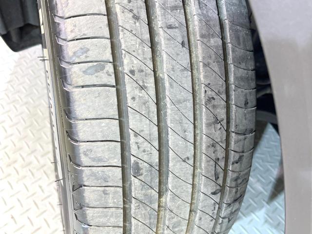 カローラクロス ハイブリッド Z パノラマルーフ 全周囲カメラ 10型ナビ付DA 衝突軽減 禁煙車 電動リアゲート ドラレコ コーナーセンサー LEDヘッド オートハイビーム オートライト デュアルエアコン Bluetooth(69枚目)