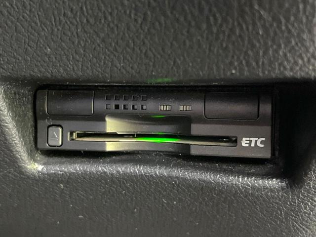 シエンタ ハイブリッドG 両側電動スライド 純正SDナビ 衝突被害軽減システム 禁煙車 スマートキー バックカメラ ビルトインETC オートライト オートハイビーム オートエアコン CD DVD再生 フルセグ(7枚目)