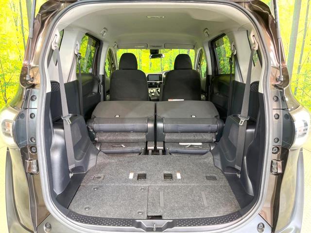 シエンタ ハイブリッドG 両側電動スライド 純正SDナビ 衝突被害軽減システム 禁煙車 スマートキー バックカメラ ビルトインETC オートライト オートハイビーム オートエアコン CD DVD再生 フルセグ(35枚目)