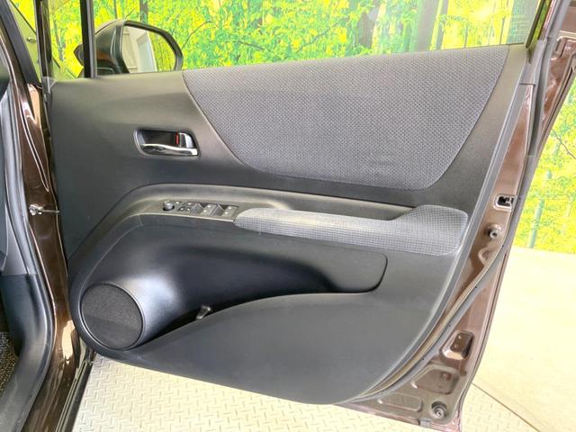 シエンタ ハイブリッドG 両側電動スライド 純正SDナビ 衝突被害軽減システム 禁煙車 スマートキー バックカメラ ビルトインETC オートライト オートハイビーム オートエアコン CD DVD再生 フルセグ(37枚目)