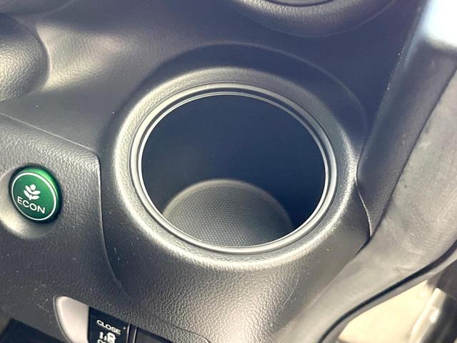 N-BOX G・Lパッケージ SDナビ バックカメラ 電動スライドドア 禁煙車 スマートキー HIDヘッド ETC オートライト オートエアコン CD 地デジ ロールサンシェード 後席テーブル(52枚目)