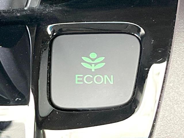 フリードハイブリッド ハイブリッド・Ｇホンダセンシング　両側電動ドア　純正９型ナビ　バックカメラ　衝突被害軽減システム　レーダークルーズ　禁煙車　ドラレコ　スマートキー　ＬＥＤヘッド　ＥＴＣ　車線逸脱警報　オートライト　オートエアコン　Ｂｌｕｅｔｏｏｔｈ（52枚目）