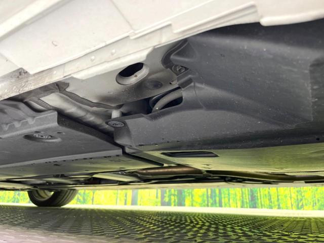 プリウス Ｓツーリングセレクション　ＴＲＤフルエアロ　ＴＲＤ１８インチＡＷ　純正８型ナビ付ＤＡ　全周囲カメラ　衝突被害軽減システム　レーダークルーズ　禁煙車　ドラレコ　コーナーセンサー　スマートキー　ＬＥＤヘッド　ビルトインＥＴＣ（21枚目）