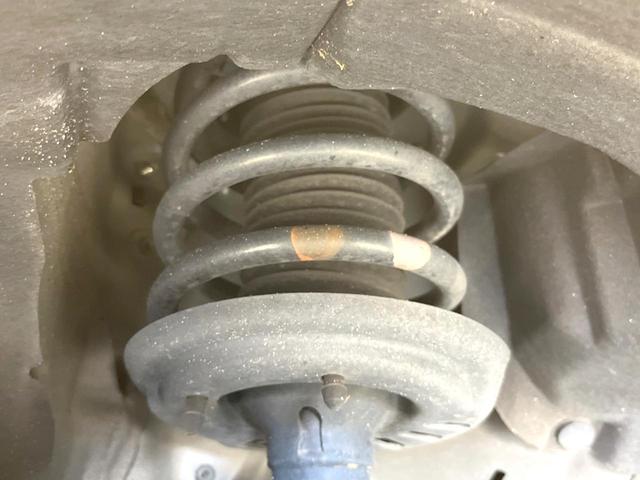 フィット ｅ：ＨＥＶホーム　２０周年特別仕様車　カーサ　衝突被害軽減システム　レーダークルーズ　ＬＥＤヘッド　ＥＴＣ２．０　純正１６インチアルミ　オートハイビーム　車線逸脱警報　コーナーセンサー　スマートキー　バックカメラ　オートライト　オートエアコン（21枚目）