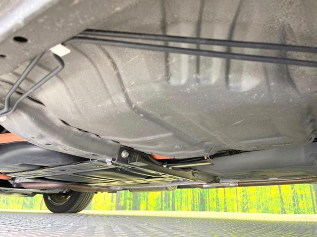 フィット ｅ：ＨＥＶホーム　２０周年特別仕様車　カーサ　衝突被害軽減システム　レーダークルーズ　ＬＥＤヘッド　ＥＴＣ２．０　純正１６インチアルミ　オートハイビーム　車線逸脱警報　コーナーセンサー　スマートキー　バックカメラ　オートライト　オートエアコン（23枚目）