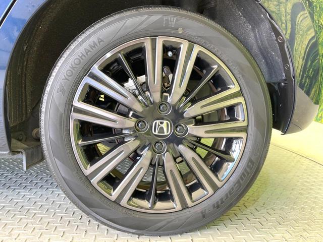 フィット ｅ：ＨＥＶホーム　２０周年特別仕様車　カーサ　衝突被害軽減システム　レーダークルーズ　ＬＥＤヘッド　ＥＴＣ２．０　純正１６インチアルミ　オートハイビーム　車線逸脱警報　コーナーセンサー　スマートキー　バックカメラ　オートライト　オートエアコン（25枚目）