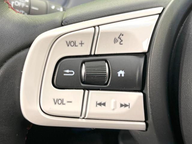 フィット ｅ：ＨＥＶホーム　２０周年特別仕様車　カーサ　衝突被害軽減システム　レーダークルーズ　ＬＥＤヘッド　ＥＴＣ２．０　純正１６インチアルミ　オートハイビーム　車線逸脱警報　コーナーセンサー　スマートキー　バックカメラ　オートライト　オートエアコン（46枚目）