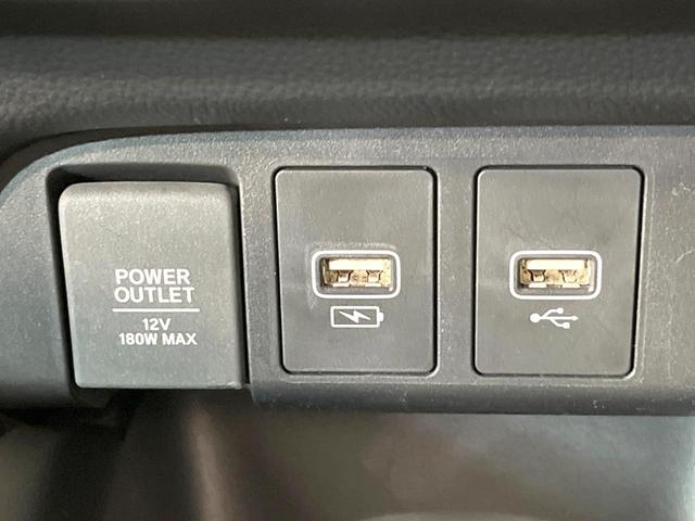 フィット ｅ：ＨＥＶホーム　２０周年特別仕様車　カーサ　衝突被害軽減システム　レーダークルーズ　ＬＥＤヘッド　ＥＴＣ２．０　純正１６インチアルミ　オートハイビーム　車線逸脱警報　コーナーセンサー　スマートキー　バックカメラ　オートライト　オートエアコン（48枚目）