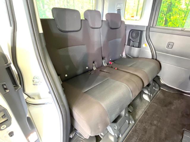 後部座席も気になるようなキズ・汚れやへたり等、大きなダメージはなく、良好な状態です。