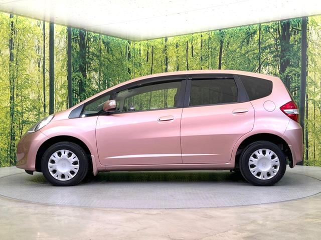 フィット シーズ　ファインスタイル　純正ナビ　バックカメラ　禁煙車　スマートキー　ＨＩＤヘッド　ビルトインＥＴＣ　オートライト　オートエアコン　Ｂｌｕｅｔｏｏｔｈ　ＣＤ　ＤＶＤ再生　フルセグＴＶ　純正革巻きステアリング（25枚目）