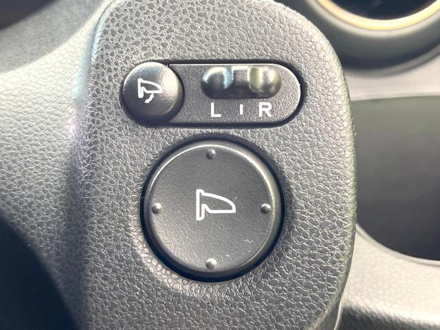 フィット シーズ　ファインスタイル　純正ナビ　バックカメラ　禁煙車　スマートキー　ＨＩＤヘッド　ビルトインＥＴＣ　オートライト　オートエアコン　Ｂｌｕｅｔｏｏｔｈ　ＣＤ　ＤＶＤ再生　フルセグＴＶ　純正革巻きステアリング（35枚目）