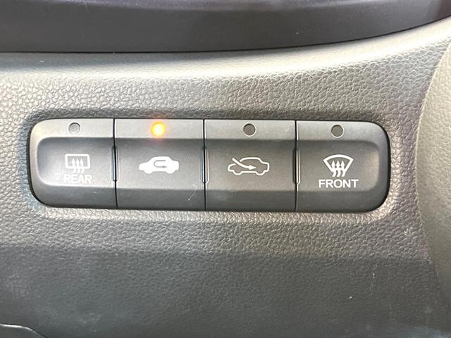 フィット シーズ　ファインスタイル　純正ナビ　バックカメラ　禁煙車　スマートキー　ＨＩＤヘッド　ビルトインＥＴＣ　オートライト　オートエアコン　Ｂｌｕｅｔｏｏｔｈ　ＣＤ　ＤＶＤ再生　フルセグＴＶ　純正革巻きステアリング（46枚目）