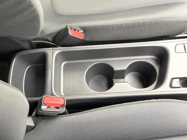 ヤリスクロス Ｘ　８型ディスプレイオーディオ　バックカメラ　衝突被害軽減システム　レーダークルーズ　禁煙車　コーナーセンサー　スマートキー　ビルトインＥＴＣ　オートハイビーム　Ｂｌｕｅｔｏｏｔｈ　フルセグ（46枚目）