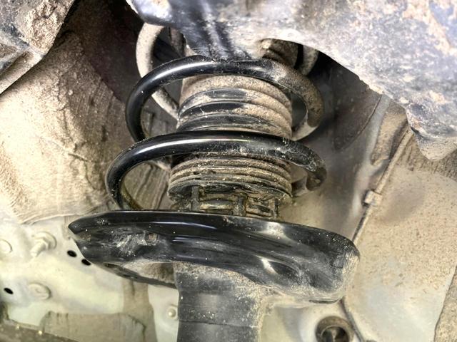 ヤリスクロス Ｘ　８型ディスプレイオーディオ　バックカメラ　衝突被害軽減システム　レーダークルーズ　禁煙車　コーナーセンサー　スマートキー　ビルトインＥＴＣ　オートハイビーム　Ｂｌｕｅｔｏｏｔｈ　フルセグ（57枚目）