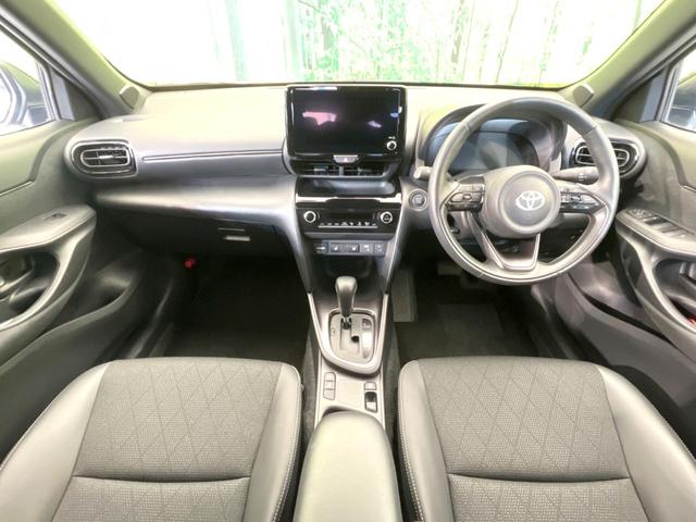 ヤリスクロス Ｚ　８型ディスプレイオーディオ　全周囲カメラ　衝突被害軽減システム　レーダークルーズ　禁煙車　ハーフレザーシート　パワーシート　ドラレコ　コーナーセンサー　スマートキー　ＬＥＤヘッド　ビルトインＥＴＣ（2枚目）