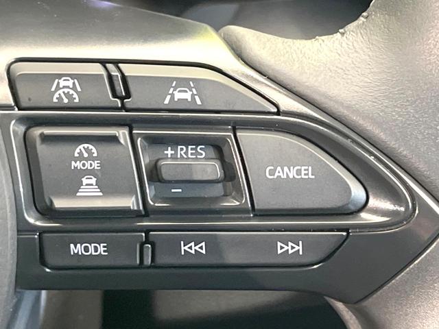 ヤリスクロス Ｚ　８型ディスプレイオーディオ　全周囲カメラ　衝突被害軽減システム　レーダークルーズ　禁煙車　ハーフレザーシート　パワーシート　ドラレコ　コーナーセンサー　スマートキー　ＬＥＤヘッド　ビルトインＥＴＣ（5枚目）