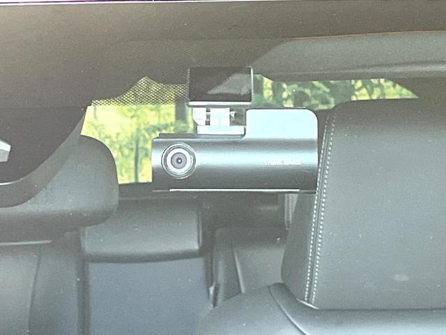 ヤリスクロス Ｚ　８型ディスプレイオーディオ　全周囲カメラ　衝突被害軽減システム　レーダークルーズ　禁煙車　ハーフレザーシート　パワーシート　ドラレコ　コーナーセンサー　スマートキー　ＬＥＤヘッド　ビルトインＥＴＣ（7枚目）