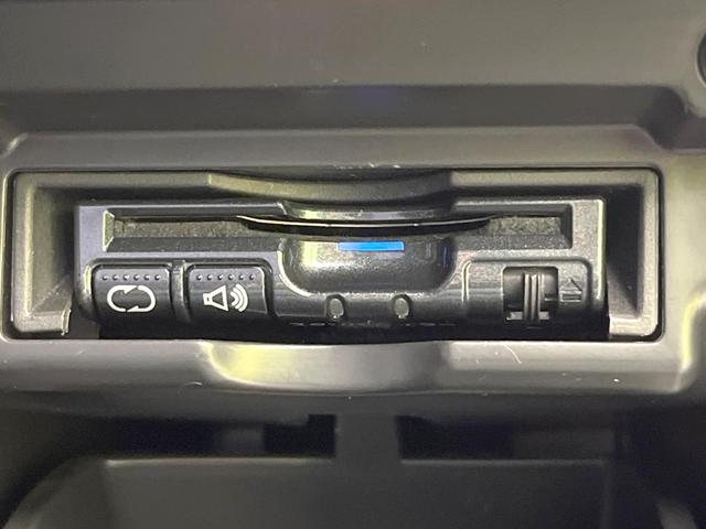 アルファード ２４０Ｓ　フルセグナビ　両側電動ドア　後席モニター　バックカメラ　衝突被害軽減システム　禁煙車　スマートキー　ＨＩＤヘッド　ビルトインＥＴＣ　純正１８インチアルミ　オートライト　デュアルエアコン（7枚目）