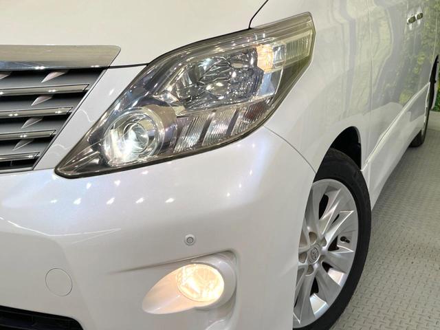 アルファード ２４０Ｓ　フルセグナビ　両側電動ドア　後席モニター　バックカメラ　衝突被害軽減システム　禁煙車　スマートキー　ＨＩＤヘッド　ビルトインＥＴＣ　純正１８インチアルミ　オートライト　デュアルエアコン（13枚目）