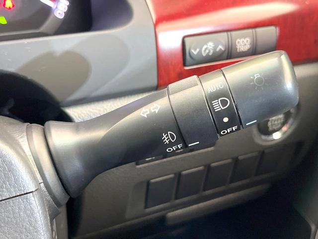アルファード ２４０Ｓ　フルセグナビ　両側電動ドア　後席モニター　バックカメラ　衝突被害軽減システム　禁煙車　スマートキー　ＨＩＤヘッド　ビルトインＥＴＣ　純正１８インチアルミ　オートライト　デュアルエアコン（29枚目）