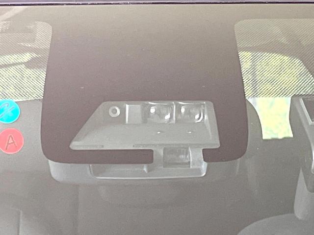 アクア Ｓスタイルブラック　バックカメラ　衝突被害軽減システム　禁煙車　ドラレコ　コーナーセンサー　スマートキー　ビルトインＥＴＣ　オートハイビーム　車線逸脱警報　オートライト　オートエアコン　Ｂｌｕｅｔｏｏｔｈ　ＣＤ（5枚目）