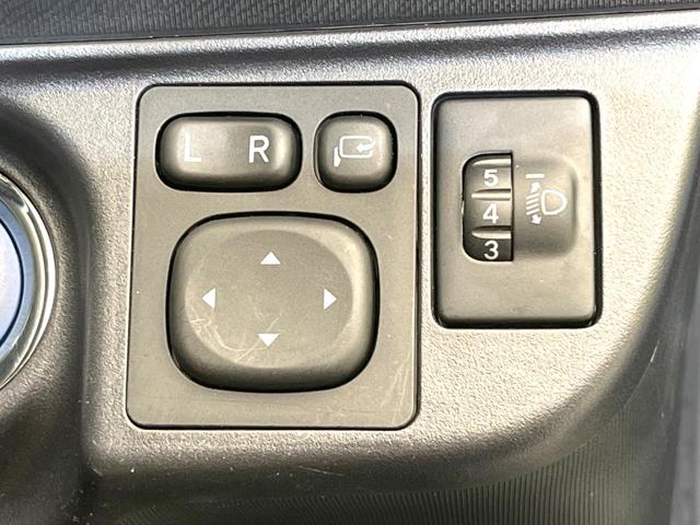 アクア Ｓスタイルブラック　バックカメラ　衝突被害軽減システム　禁煙車　ドラレコ　コーナーセンサー　スマートキー　ビルトインＥＴＣ　オートハイビーム　車線逸脱警報　オートライト　オートエアコン　Ｂｌｕｅｔｏｏｔｈ　ＣＤ（38枚目）