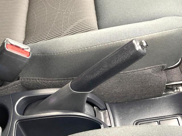 アクア Ｓスタイルブラック　バックカメラ　衝突被害軽減システム　禁煙車　ドラレコ　コーナーセンサー　スマートキー　ビルトインＥＴＣ　オートハイビーム　車線逸脱警報　オートライト　オートエアコン　Ｂｌｕｅｔｏｏｔｈ　ＣＤ（42枚目）